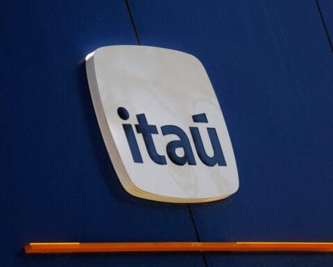 Itau presses suit against former CFO after settling with ex-consultant