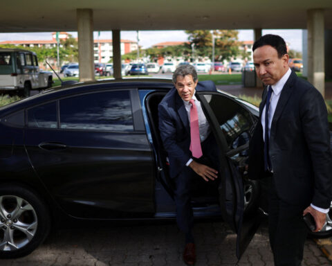 Brazil ties potential IOF tax rollback to approval of new measures to be unveiled next week