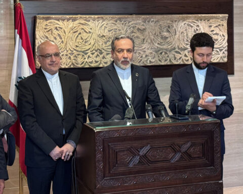 Iran seeks to turn 'new page' in ties with Lebanon