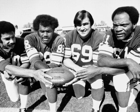 Vikings' Purple People Eater Jim Marshall, the 'all-time iron man,' dies at 87