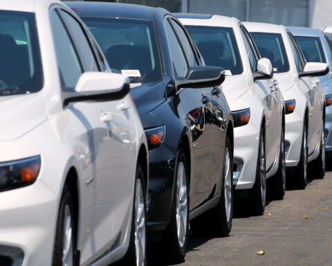 US auto sales rate plunges in May after pre-tariff rush fades