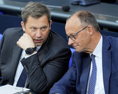 Germany's new government launches a program to encourage investment and boost the economy