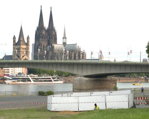 Discovery of wartime bombs prompts large-scale evacuation in Cologne, Germany