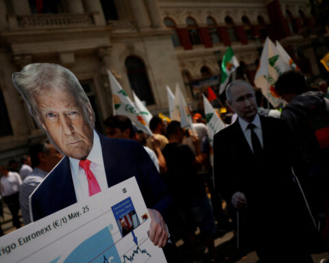 Farmers in EU raise alarm over Mercosur, Ukraine trade deals