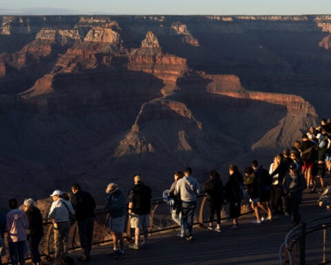 Trump administration plans $1,000 fee to fast-track tourist visas -memo