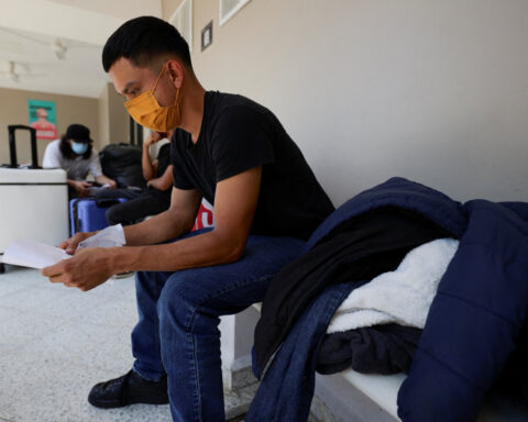 State Department shifts $250 million from refugee aid to 'self-deportations'