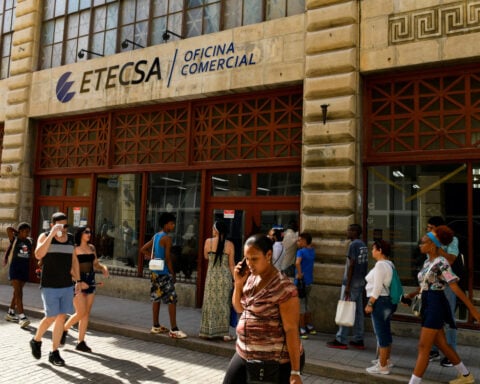 Cuban students seek concessions as frustration grows over internet rate hikes