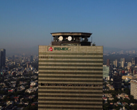 Mexico's Pemex to save $250 million over two years in reorganization