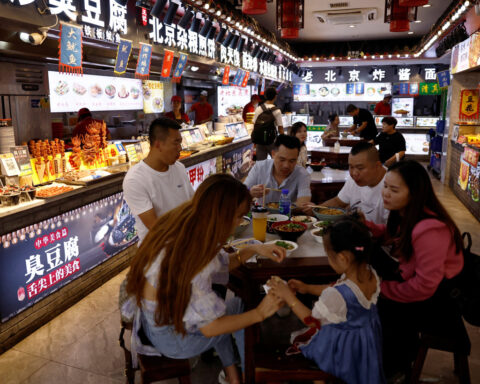 China May services activity grows despite US tariff concerns, Caixin PMI shows
