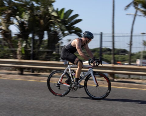 Oscar Pistorius competes in triathlon 12 years after murdering girlfriend
