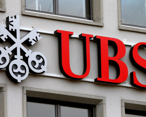 UBS buybacks may be hit by new capital rules: Swiss government