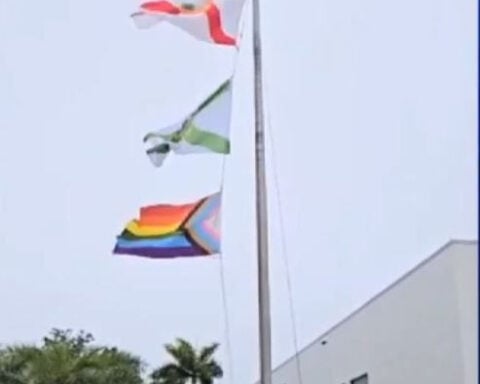 Hollywood flies Progress Pride flag at City Hall, symbolizing city’s open and diverse community