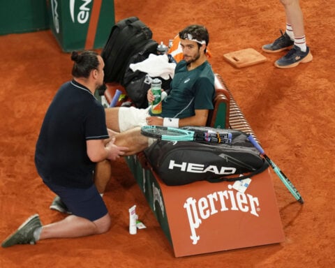World No. 1 Jannik Sinner ousts Novak Djokovic from Roland Garros to set up title clash with defending champ Carlos Alcaraz