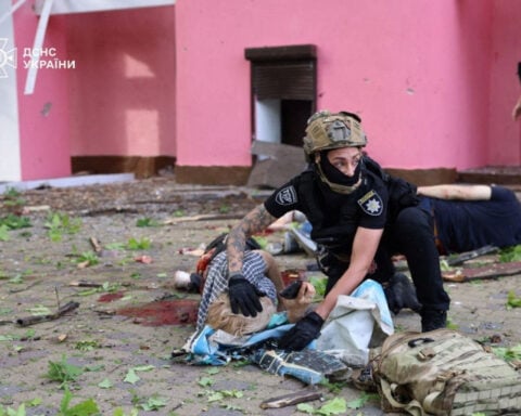 Russian attacks on Ukraine's Kharkiv kills four, wounds at least 60, officials say