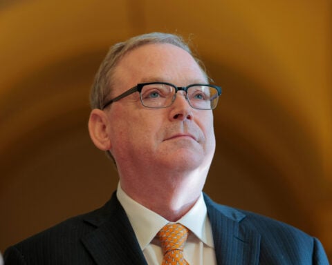 Trump economic adviser ‘very comfortable’ with a trade deal closing with China on Monday