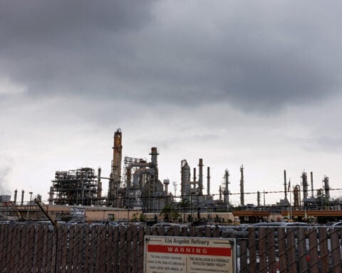 California fuel imports hit 4-year high amid refinery outages