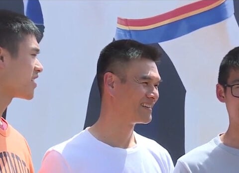 Canadian fans travel over 1,700 miles to support Thunder in Oklahoma City