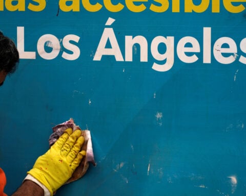 Cleanup of graffiti, damage begins in Los Angeles as anti-ICE protests continue
