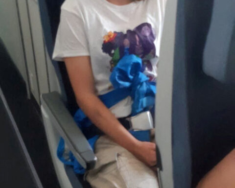 Greta Thunberg departs Israel on flight to Paris after detention aboard aid ship