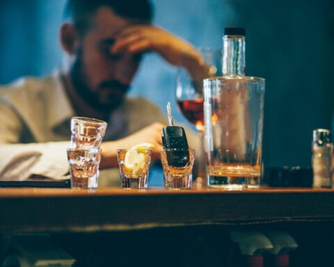 Binge drinking brake found in mouse brains, offering future path to treating alcohol abuse – new research