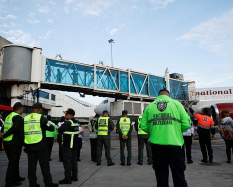 US court pauses ruling allowing Venezuelans to challenge deportations to El Salvador