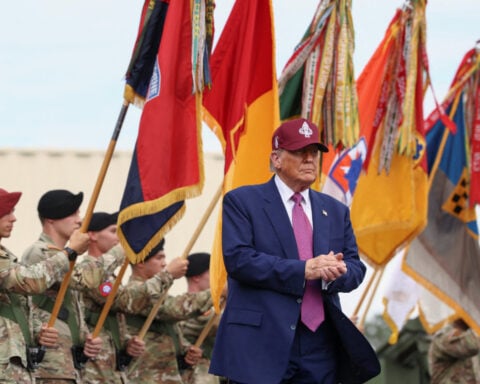 Trump tells soldiers 'we will liberate Los Angeles'