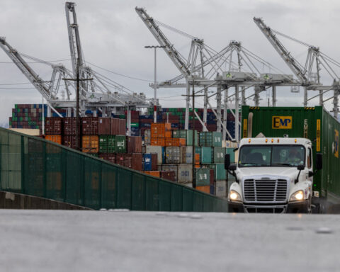 China, Africa ask US to return to 'right track' on trade differences