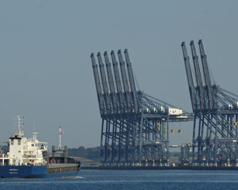 Maritime agency warns shipping industry over rising Middle East tensions