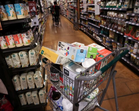 US consumer prices rise moderately; tariffs expected to fan inflation