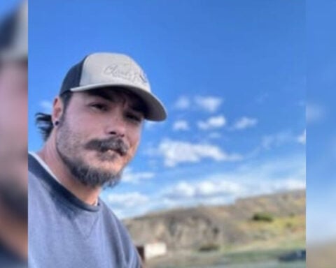Law enforcement believes tracking team helicopter may have spotted accused killer Travis Decker hiking in Enchantments