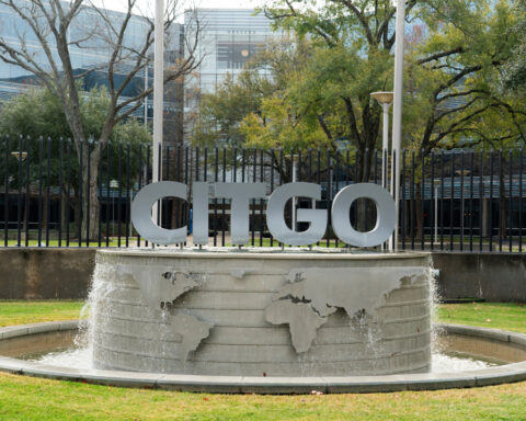 US judge extends Citgo auction's schedule, moves final hearing to August