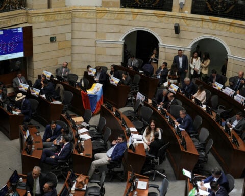 Colombia's Petro threatens labor reform by referendum as congressional deadline looms