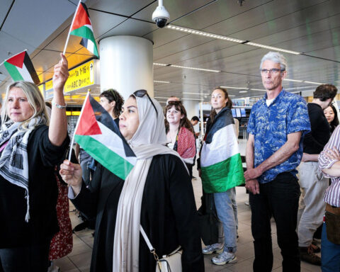 Thousands head to Egypt in bid to break Israel’s Gaza blockade