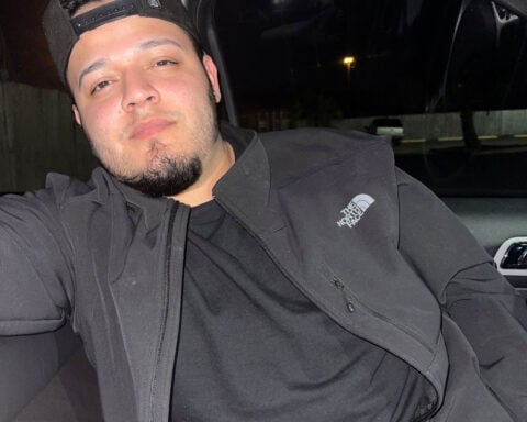 Kilmar Abrego Garcia’s lawyers ask judge to sanction Trump administration