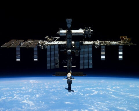 Space station air leaks trigger delay to private astronaut mission