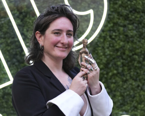Yael van der Wouden and Rachel Clarke win Women's Prize book awards