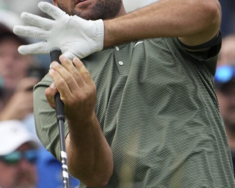 Scheffler: 'Definitely not out of the tournament' after another US Open round over par