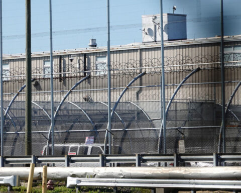 4 detainees escaped from a Newark ICE detention facility after advocates say poor conditions led to ‘chaos’