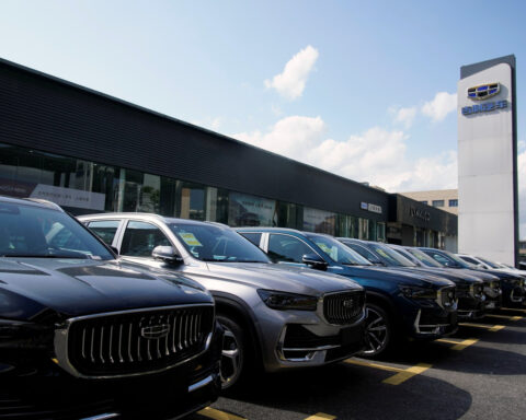 Chinese automakers build significant leads in zero-emission vehicle market, research finds