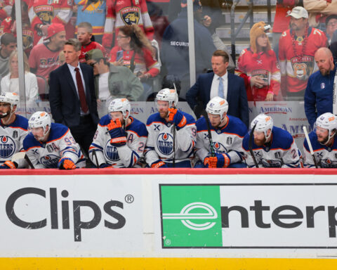 Ice hockey-Canada's Stanley Cup dry spell stretches to 32 years as Edmonton flops in Finals