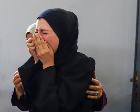 As death toll rises, Gazans make life-risking journeys to seek food