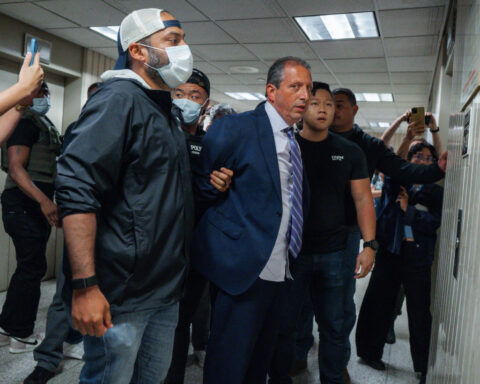 DHS issues new guidance for lawmakers visiting ICE facilities after tense confrontations