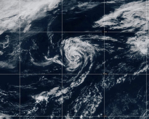 Tropical Storm Andrea, first of Atlantic hurricane season, is quickly weakening