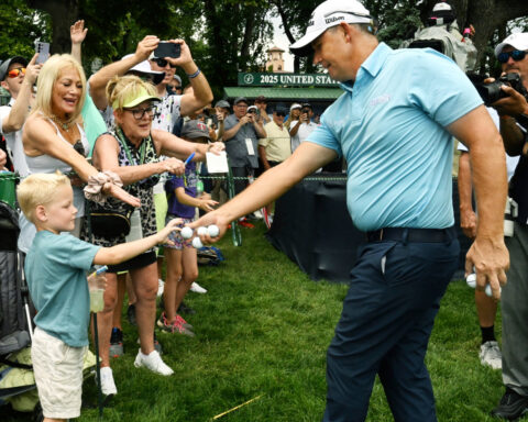 At US Senior Open, Harrington hangs on, wins head-to-head showdown with Cink