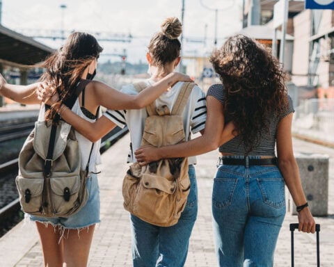 Having friends can help you live longer. Here’s how to find them