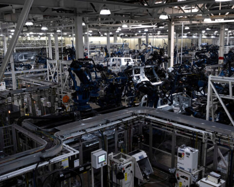 US factory orders rebound in May on strong aircraft demand