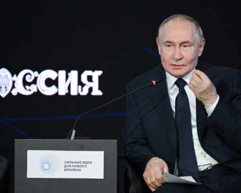 Putin tells Trump he won't back down from goals in Ukraine, Kremlin says