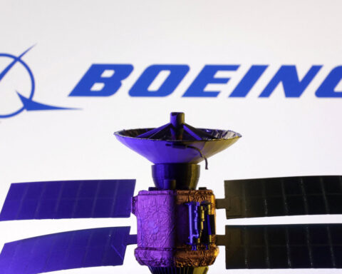Boeing secures $2.8 billion US satellite contract