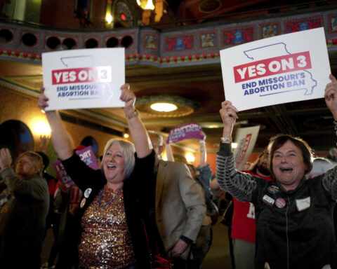 Missouri judge again blocks many of the state's anti-abortion laws