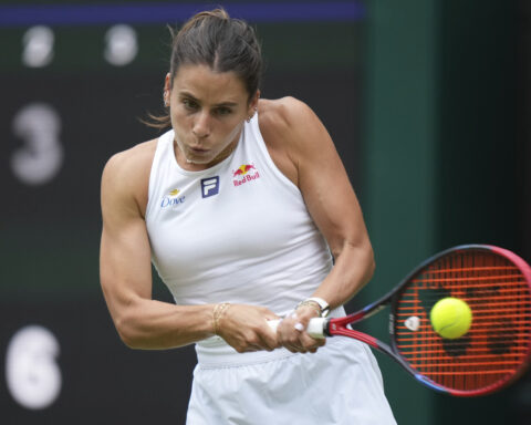 Emma Navarro beats defending Wimbledon champ Barbora Krejcikova. There will be a first-time winner